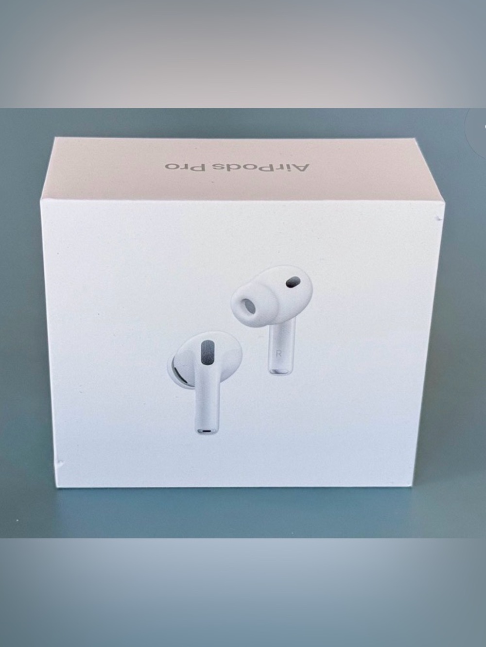 Apple AirPods Pro 3 Noise-Cancelling Earbuds - White
